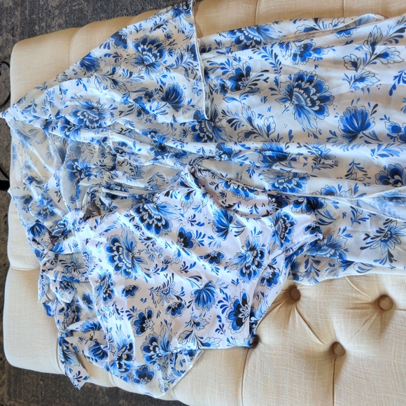 Bathing suit with cover up - Picture 3 of 6